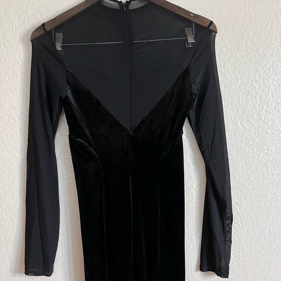 NWOT Alluring Fixation Black Velvet Mesh Long Sleeve Maxi Dress - Picture 8 of 9
